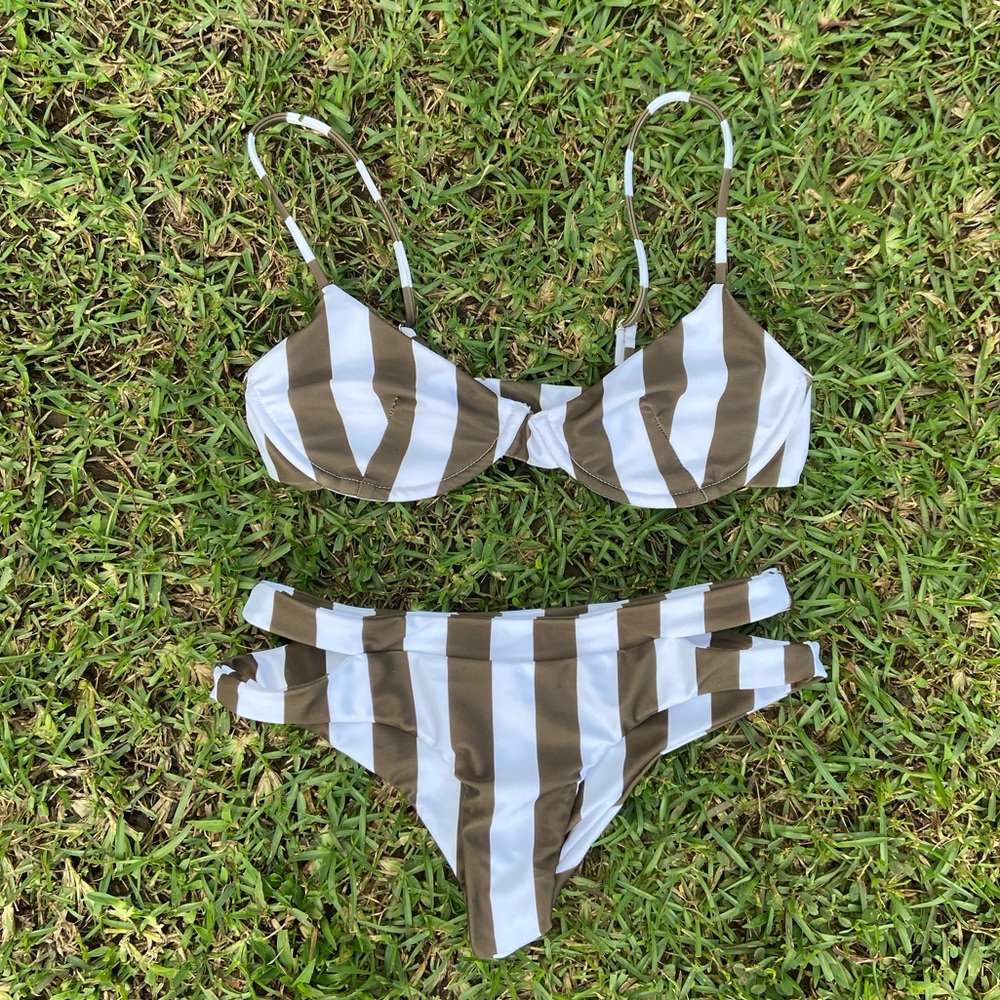 MIKOH set in retro olive